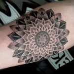 фото оберег мандала тату 03.04.2019 №090 - Mandala tattoos - tattoo-photo.ru