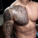 фото оберегающие тату на плече 03.04.2019 №005 - shoulder tattoos - tattoo-photo.ru