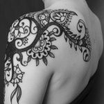 фото оберегающие тату на плече 03.04.2019 №034 - shoulder tattoos - tattoo-photo.ru