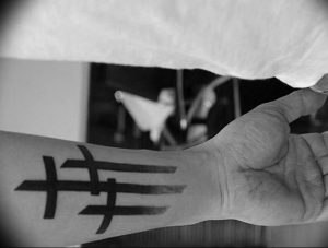 фото обереги от зла тату 03.04.2019 №016 - guard against evil tattoo - tattoo-photo.ru