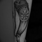 фото скандинавские обереги тату 03.04.2019 №020 - Scandinavian amulets - tattoo-photo.ru