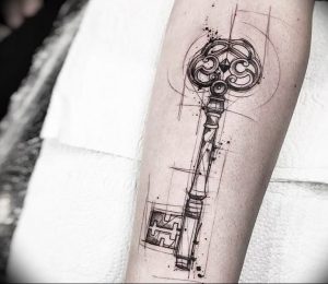 фото тату Ключ 03.05.2019 №008 - tattoo key - tattoo-photo.ru