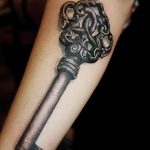 фото тату Ключ 03.05.2019 №011 - tattoo key - tattoo-photo.ru