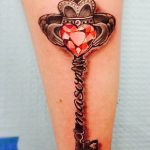 фото тату Ключ 03.05.2019 №103 - tattoo key - tattoo-photo.ru