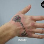 фото тату Ключ 03.05.2019 №143 - tattoo key - tattoo-photo.ru