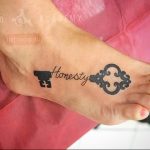 фото тату Ключ 03.05.2019 №146 - tattoo key - tattoo-photo.ru