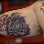 фото тату Ключ 03.05.2019 №177 - tattoo key - tattoo-photo.ru