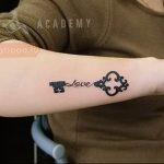 фото тату Ключ 03.05.2019 №184 - tattoo key - tattoo-photo.ru