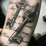 фото тату Ключ 03.05.2019 №192 - tattoo key - tattoo-photo.ru