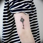 фото тату Ключ 03.05.2019 №309 - tattoo key - tattoo-photo.ru