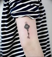 фото тату Ключ 03.05.2019 №309 — tattoo key — tattoo-photo.ru
