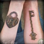 фото тату Ключ 03.05.2019 №317 - tattoo key - tattoo-photo.ru