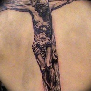 фото тату Распятие 01.05.2019 №041 - crucifix tattoo - tattoo-photo.ru