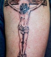 фото тату Распятие 01.05.2019 №058 — crucifix tattoo — tattoo-photo.ru