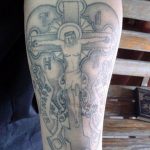 фото тату Распятие 01.05.2019 №065 - crucifix tattoo - tattoo-photo.ru