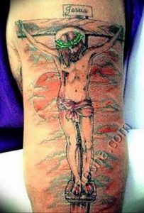 фото тату Распятие 01.05.2019 №068 - crucifix tattoo - tattoo-photo.ru