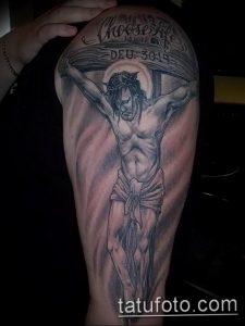 фото тату Распятие 01.05.2019 №090 - crucifix tattoo - tattoo-photo.ru