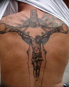 фото тату Распятие 01.05.2019 №115 - crucifix tattoo - tattoo-photo.ru