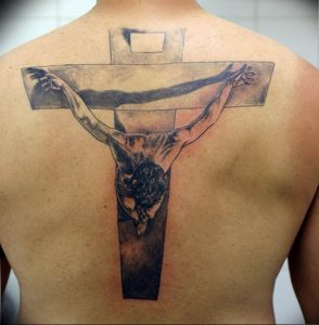фото тату Распятие 01.05.2019 №122 - crucifix tattoo - tattoo-photo.ru