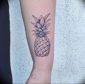 фото тату ананас 24.04.2019 №007 - tattoo pineapple - tattoo-photo.ru