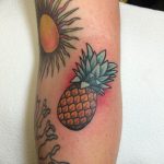 фото тату ананас 24.04.2019 №033 - tattoo pineapple - tattoo-photo.ru