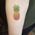 фото тату ананас 24.04.2019 №035 - tattoo pineapple - tattoo-photo.ru