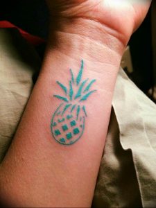 фото тату ананас 24.04.2019 №054 - tattoo pineapple - tattoo-photo.ru
