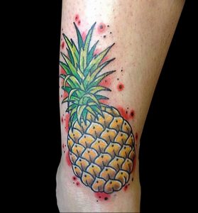 фото тату ананас 24.04.2019 №085 - tattoo pineapple - tattoo-photo.ru