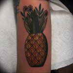 фото тату ананас 24.04.2019 №106 - tattoo pineapple - tattoo-photo.ru