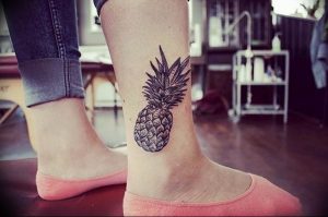 фото тату ананас 24.04.2019 №108 - tattoo pineapple - tattoo-photo.ru