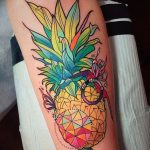 фото тату ананас 24.04.2019 №131 - tattoo pineapple - tattoo-photo.ru