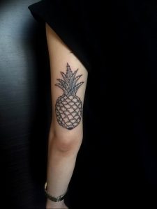 фото тату ананас 24.04.2019 №138 - tattoo pineapple - tattoo-photo.ru
