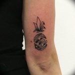 фото тату ананас 24.04.2019 №140 - tattoo pineapple - tattoo-photo.ru