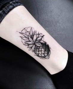 фото тату ананас 24.04.2019 №144 - tattoo pineapple - tattoo-photo.ru