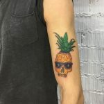 фото тату ананас 24.04.2019 №158 - tattoo pineapple - tattoo-photo.ru