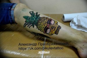 фото тату ананас 24.04.2019 №168 - tattoo pineapple - tattoo-photo.ru