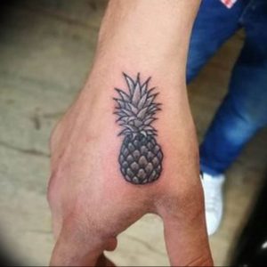 фото тату ананас 24.04.2019 №175 - tattoo pineapple - tattoo-photo.ru