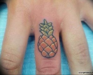 фото тату ананас 24.04.2019 №189 - tattoo pineapple - tattoo-photo.ru