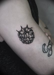 фото тату ананас 24.04.2019 №199 - tattoo pineapple - tattoo-photo.ru