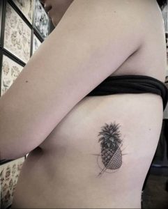фото тату ананас 24.04.2019 №223 - tattoo pineapple - tattoo-photo.ru