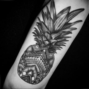 фото тату ананас 24.04.2019 №250 - tattoo pineapple - tattoo-photo.ru