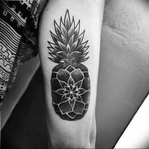 фото тату ананас 24.04.2019 №252 - tattoo pineapple - tattoo-photo.ru
