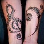 фото тату басовый ключ 01.05.2019 №014 - tattoo bass clef - tattoo-photo.ru