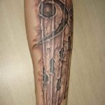фото тату басовый ключ 01.05.2019 №025 - tattoo bass clef - tattoo-photo.ru