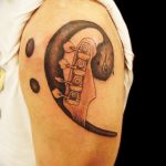 фото тату басовый ключ 01.05.2019 №065 - tattoo bass clef - tattoo-photo.ru