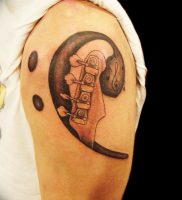 фото тату басовый ключ 01.05.2019 №065 — tattoo bass clef — tattoo-photo.ru