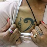 фото тату басовый ключ 01.05.2019 №126 - tattoo bass clef - tattoo-photo.ru