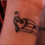 фото тату басовый ключ 01.05.2019 №176 - tattoo bass clef - tattoo-photo.ru