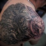 фото тату биомеханика на плече 06.04.2019 №012 - tattoo biomechaniс - tattoo-photo.ru