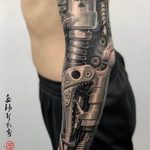 фото тату биомеханика на предплечье 06.04.2019 №021 - forearm biomecha - tattoo-photo.ru